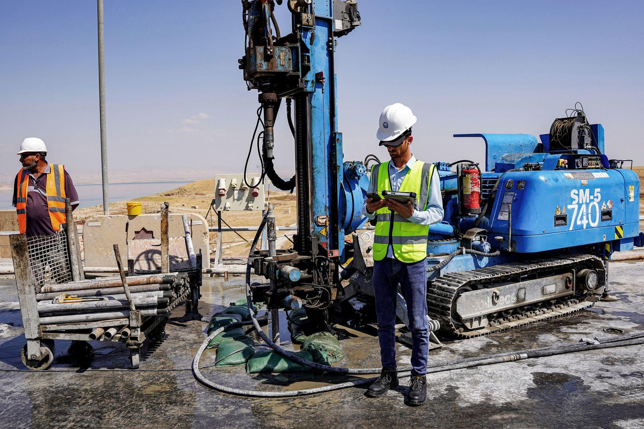 Well drilling equipment and engineering services